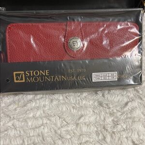 Stone Mountain Accessories Red Textured Wallet